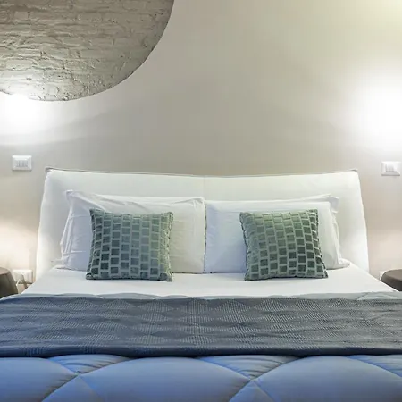 Cardilli Luxury Rooms-3